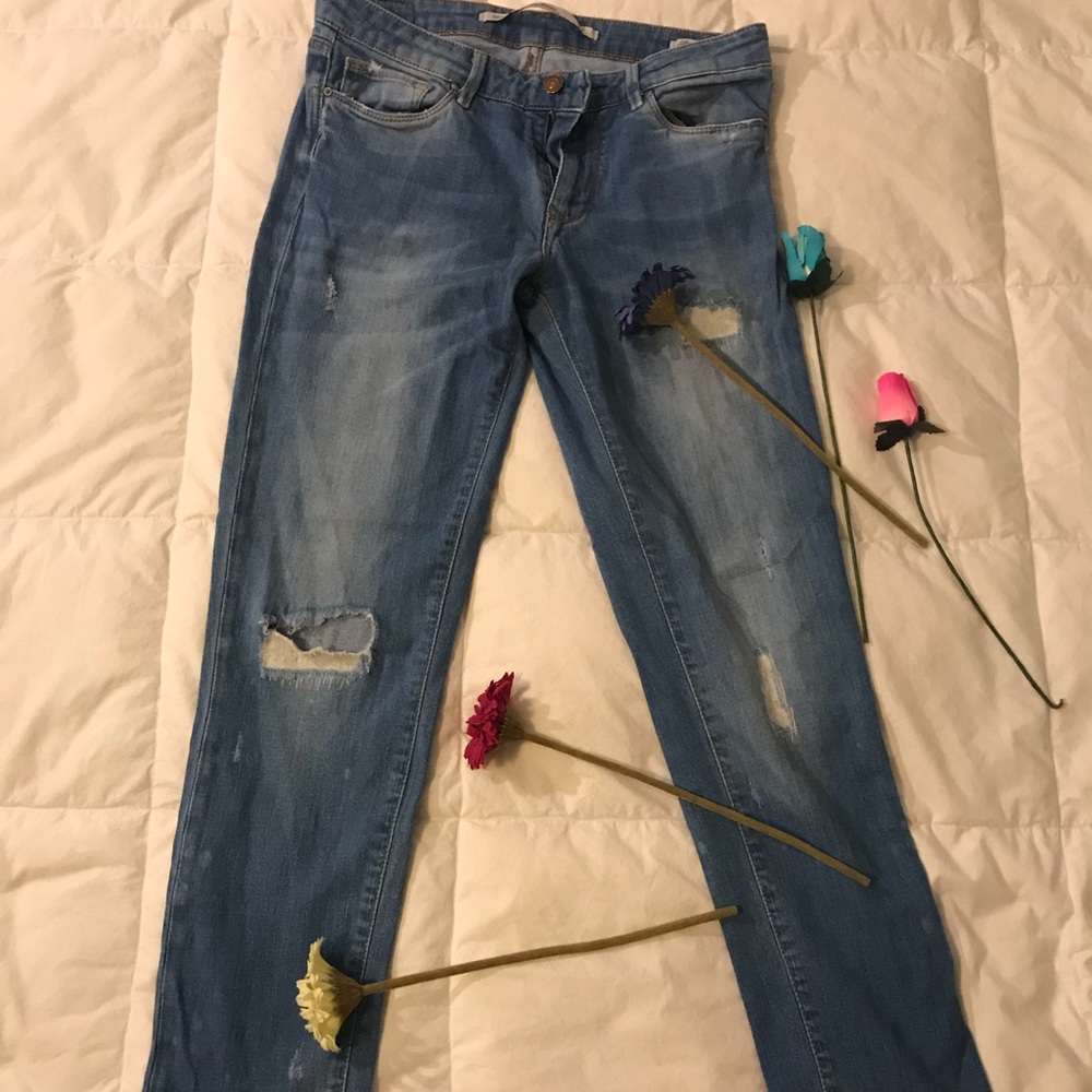 Zara Woman’s distressed jeans